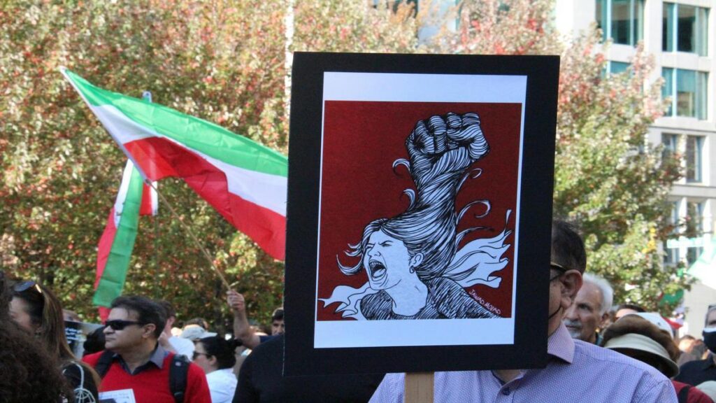 victimas-de-represion-denuncian-abusos-en-iran