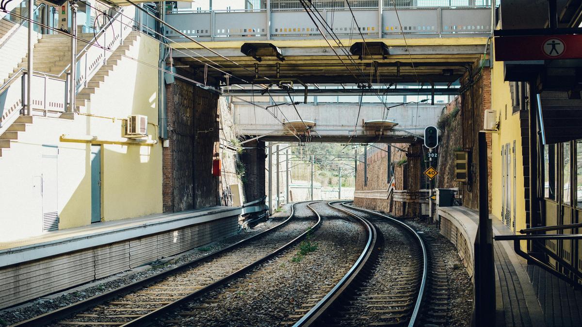 Desafíos y Oportunidades en el Sistema Ferroviario Español