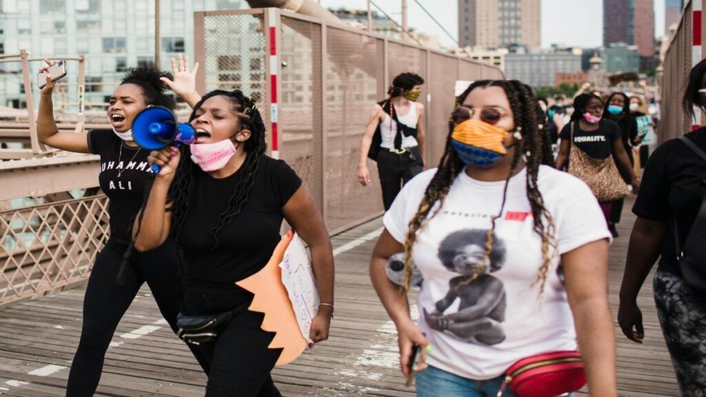 protestas-pro-palestinas-causan-disturbios-frente-a-la-bolsa-de-nueva-york