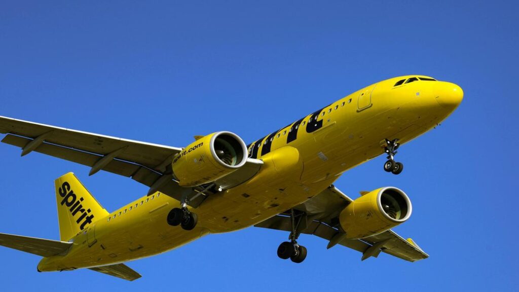 spirit-airlines-alcanza-un-minimo-historico-tras-el-informe-sobre-su-posible-solicitud-de-bancarrota