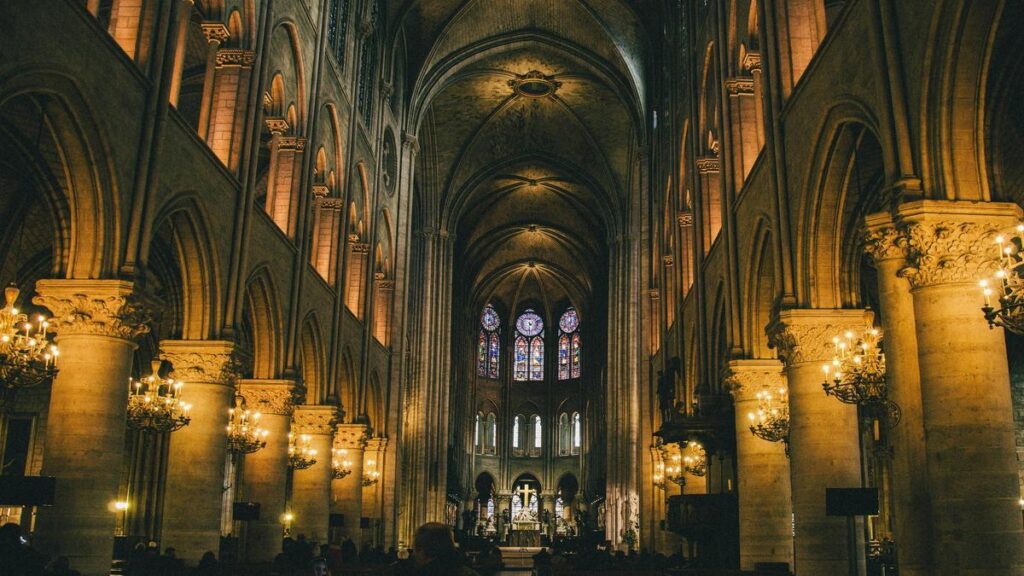 macron-se-prepara-para-la-reapertura-de-la-catedral-de-notre-dame-en-un-evento-de-gran-importancia-p