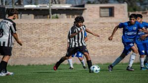 vegetti-deslumbra-con-un-espectacular-gol-de-volea-en-entrenamiento-del-vasco